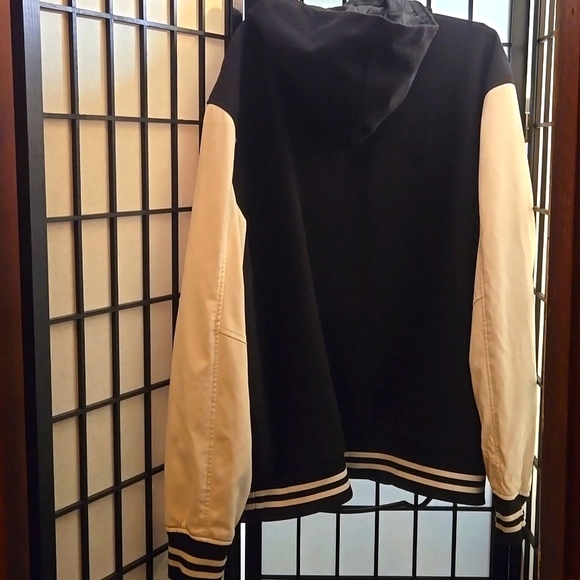 True Religion Men's Black & White Hooded Varsity Jacket XL - Picture 4 of 8